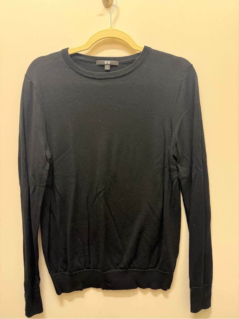 Uniqlo Black Women's 100% Merino Wool Crew Neck Sweater